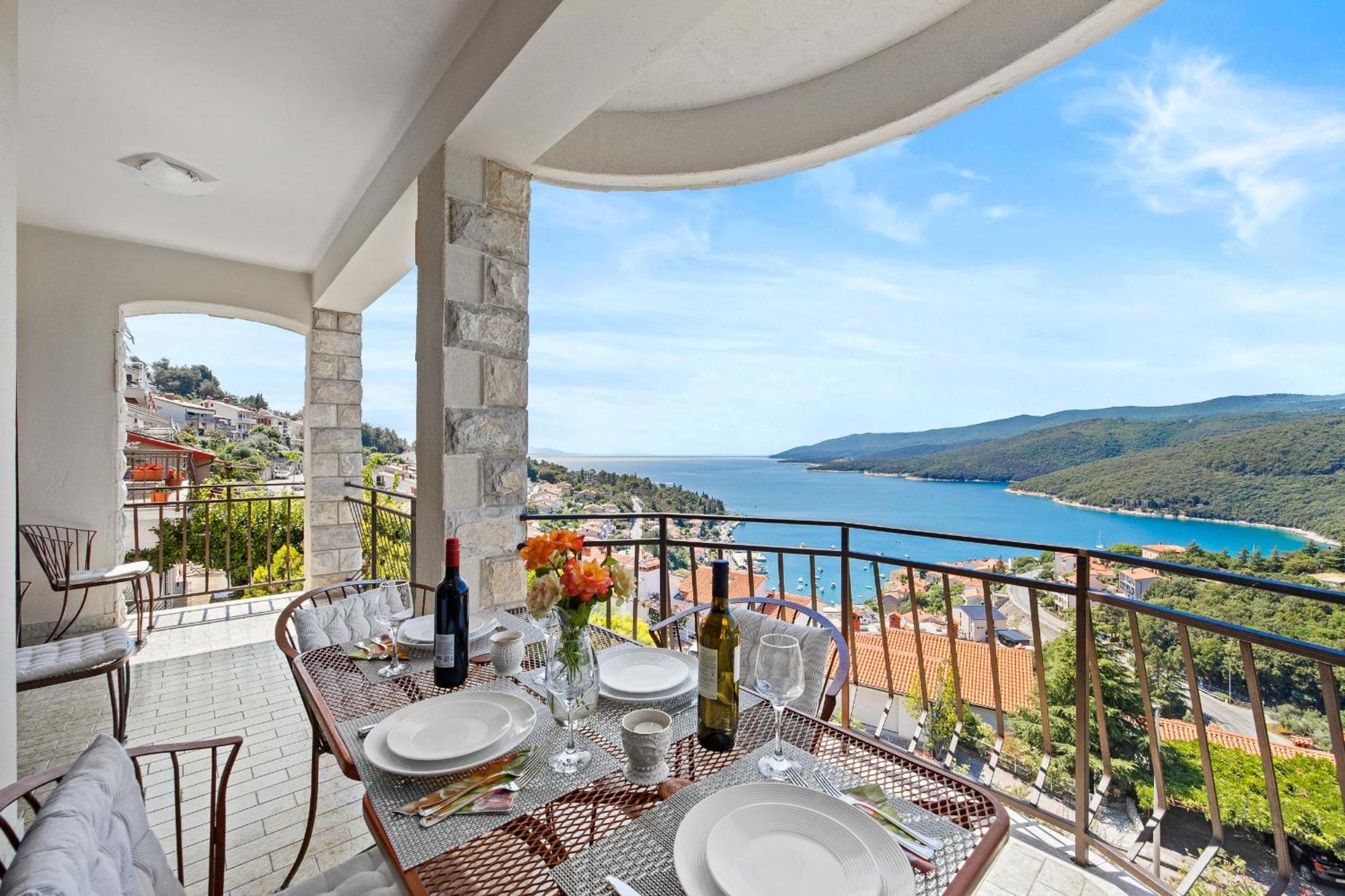Ladym Apartment Rabac Exterior foto