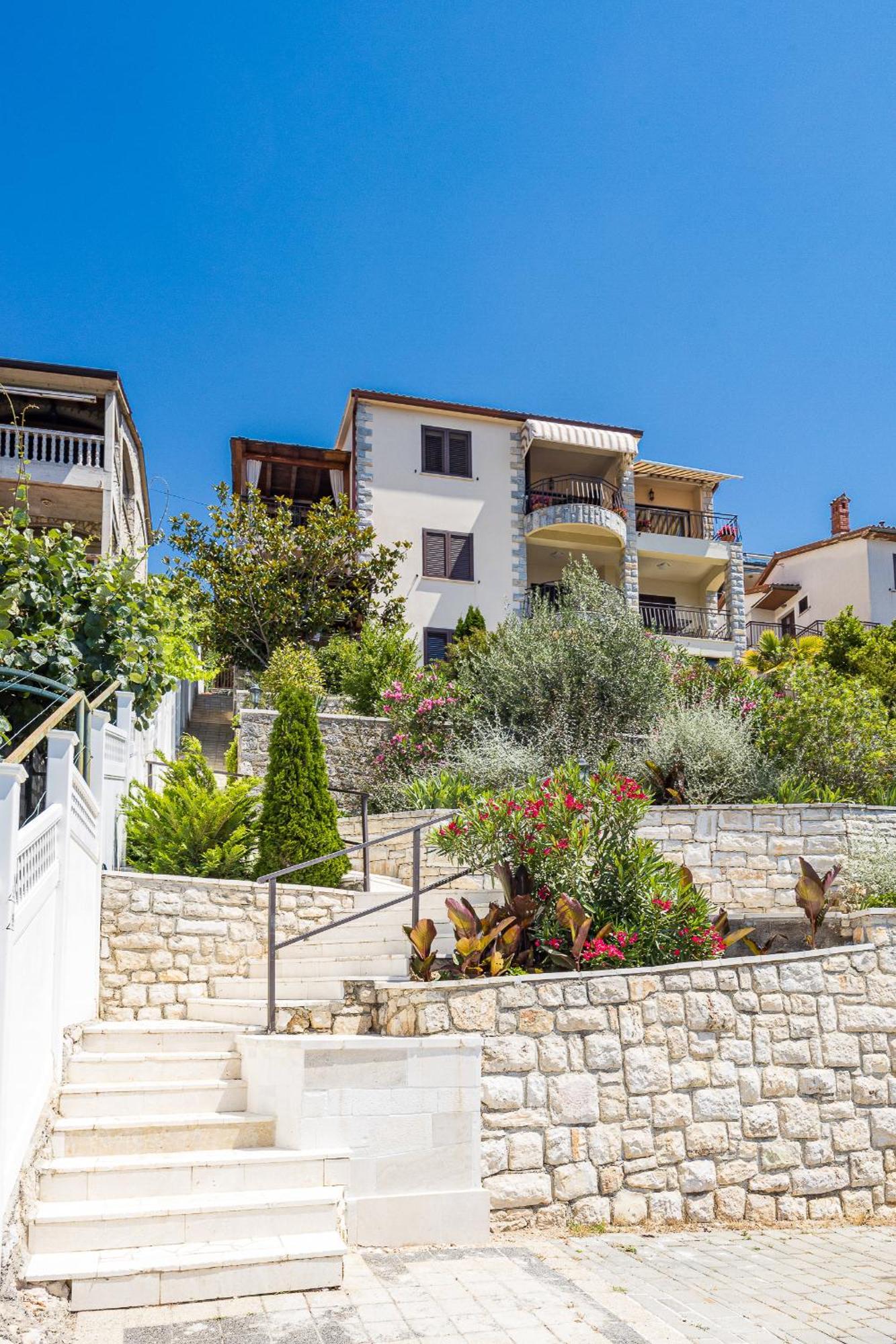 Ladym Apartment Rabac Exterior foto