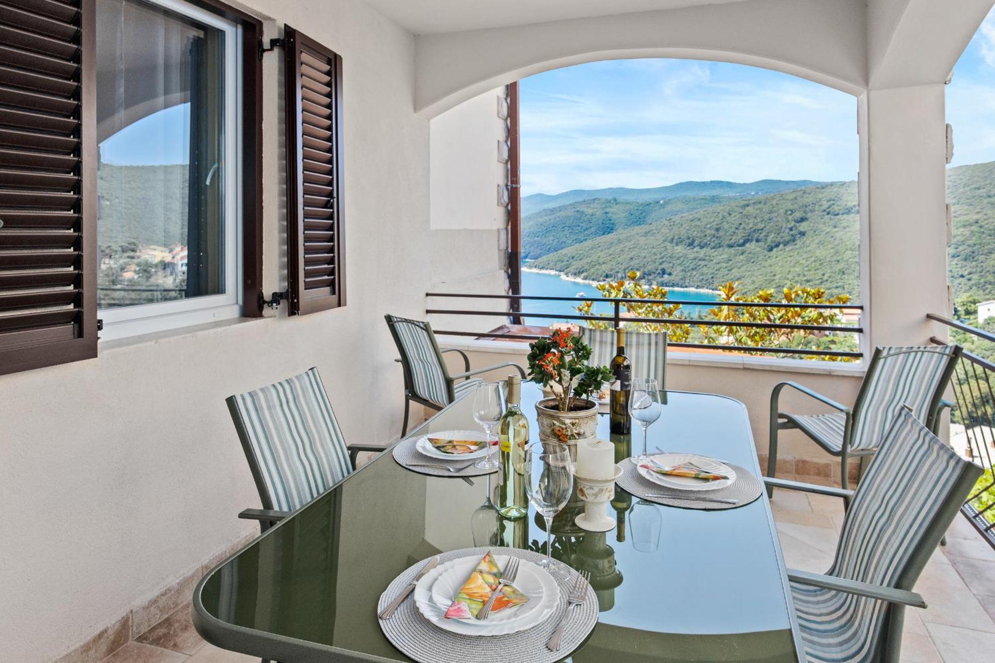 Ladym Apartment Rabac Exterior foto